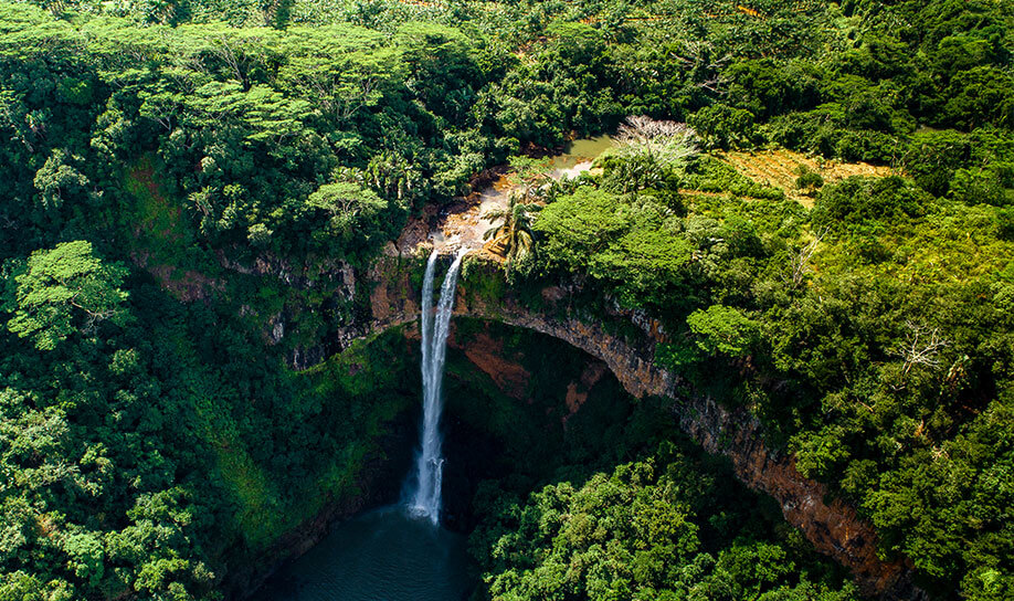 Cascades de Chamarel et la Terre des Sept Couleurs