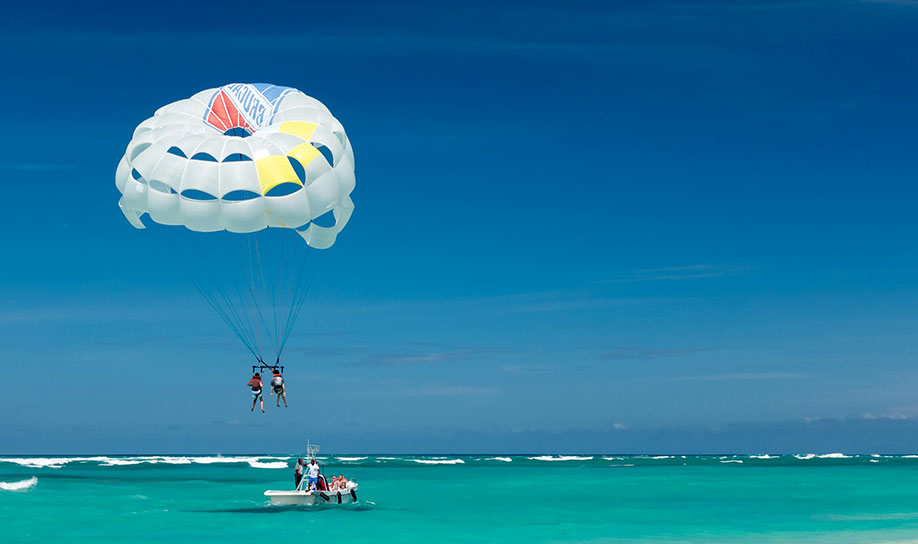 Parasailing for the Adventurous