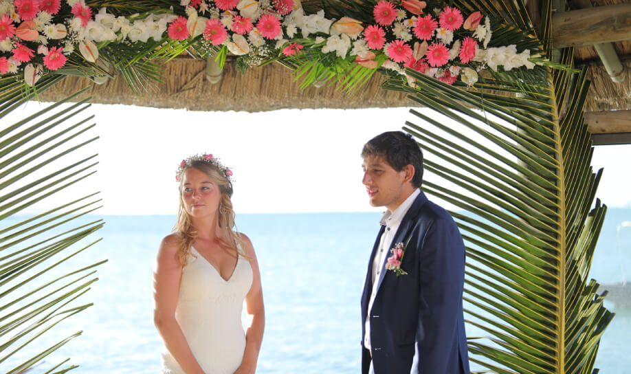 Se dire Oui sous les cocotiers à Veranda Paul et Virginie
