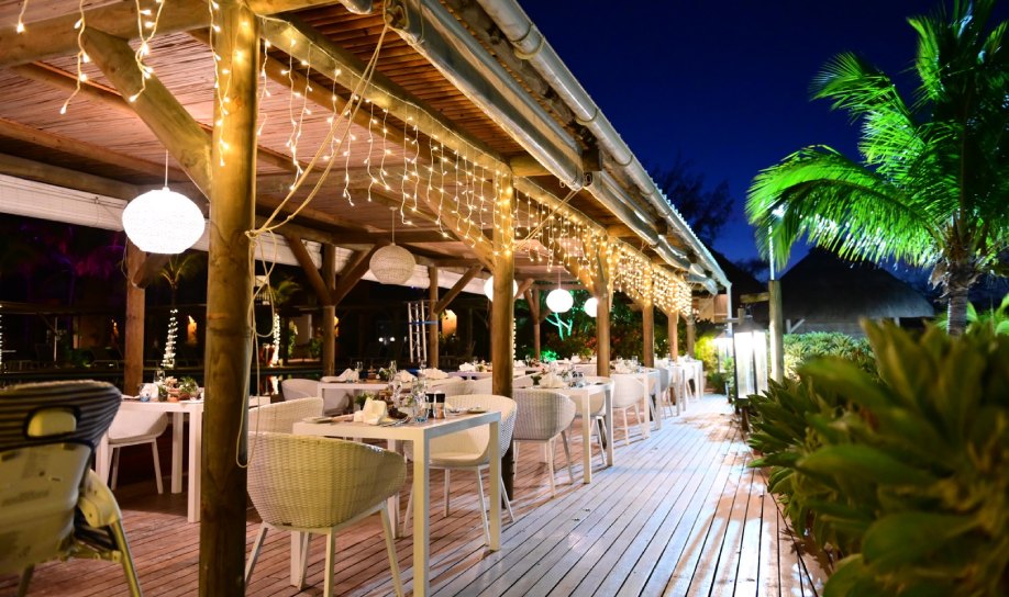 Tables décorées pour la période festive à Veranda Resorts