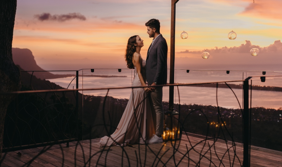 A romantic proposal at Chamarel with a magnificent tropical backdrop in Mauritius