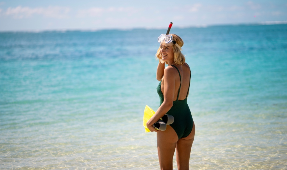 Scuba diving to observe marine biodiversity