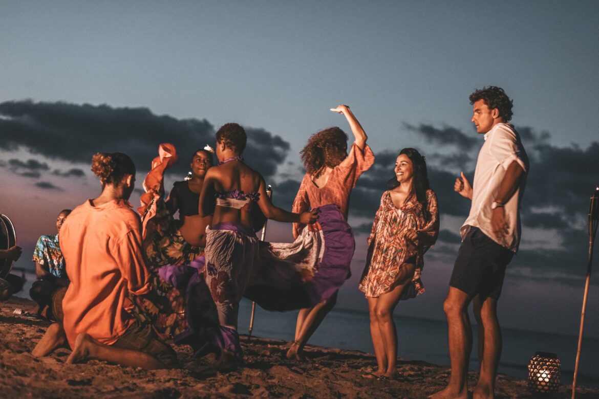 Feel the traditional dance of mauritius with the mauritian artist